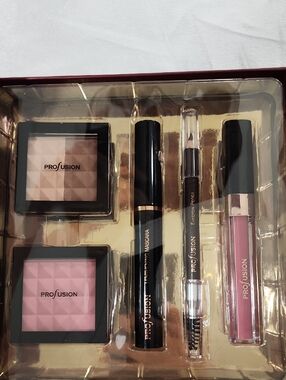 Profusion Cosmetics Au Natural All-in-One Makeup Kit